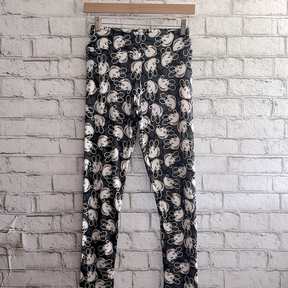 NEW!!! Disney Mickey Mouse Leggings OS Onesize Lularoe Gray Black White - Picture 3 of 9